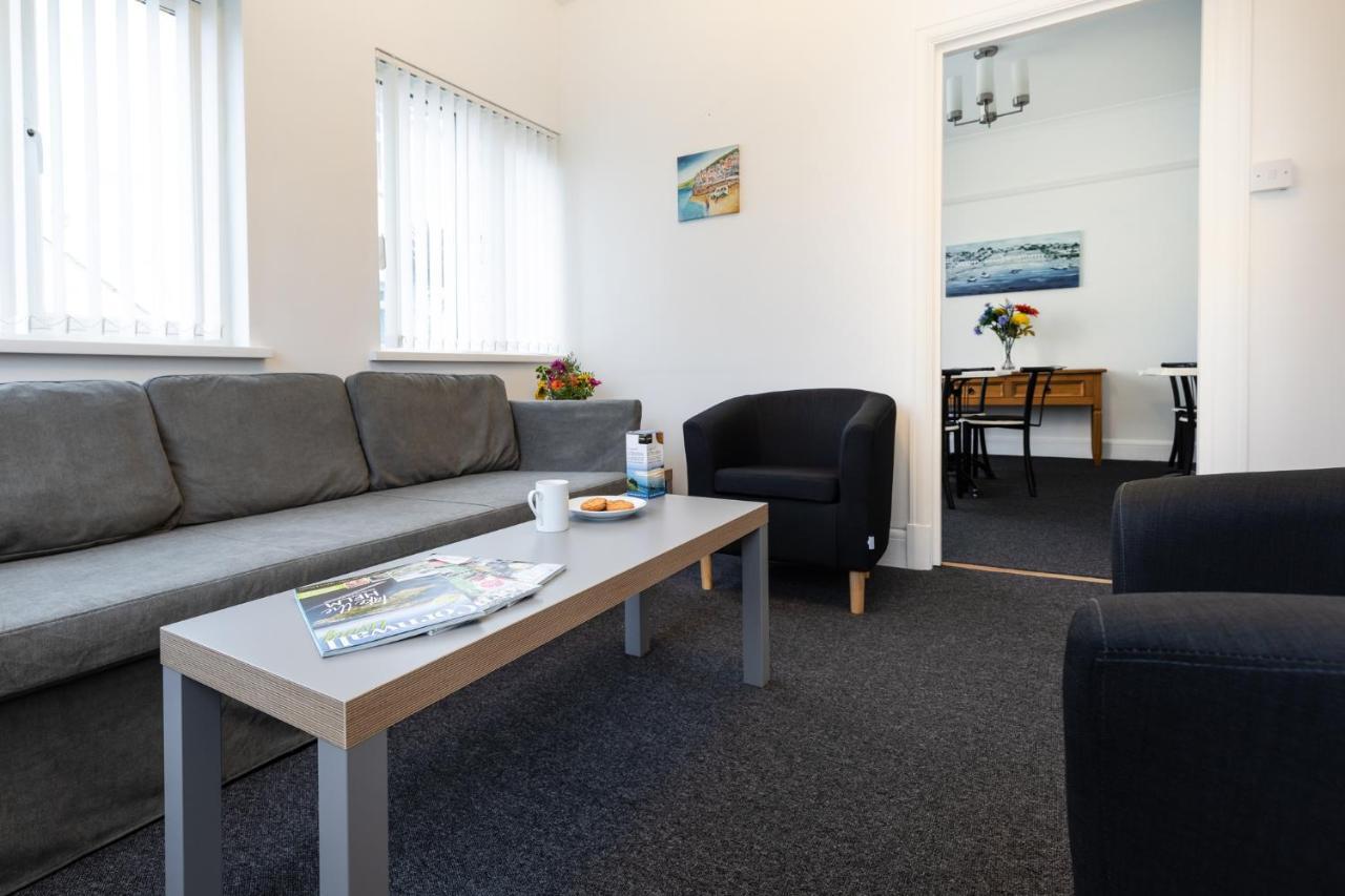 Oasis House 3* Falmouth