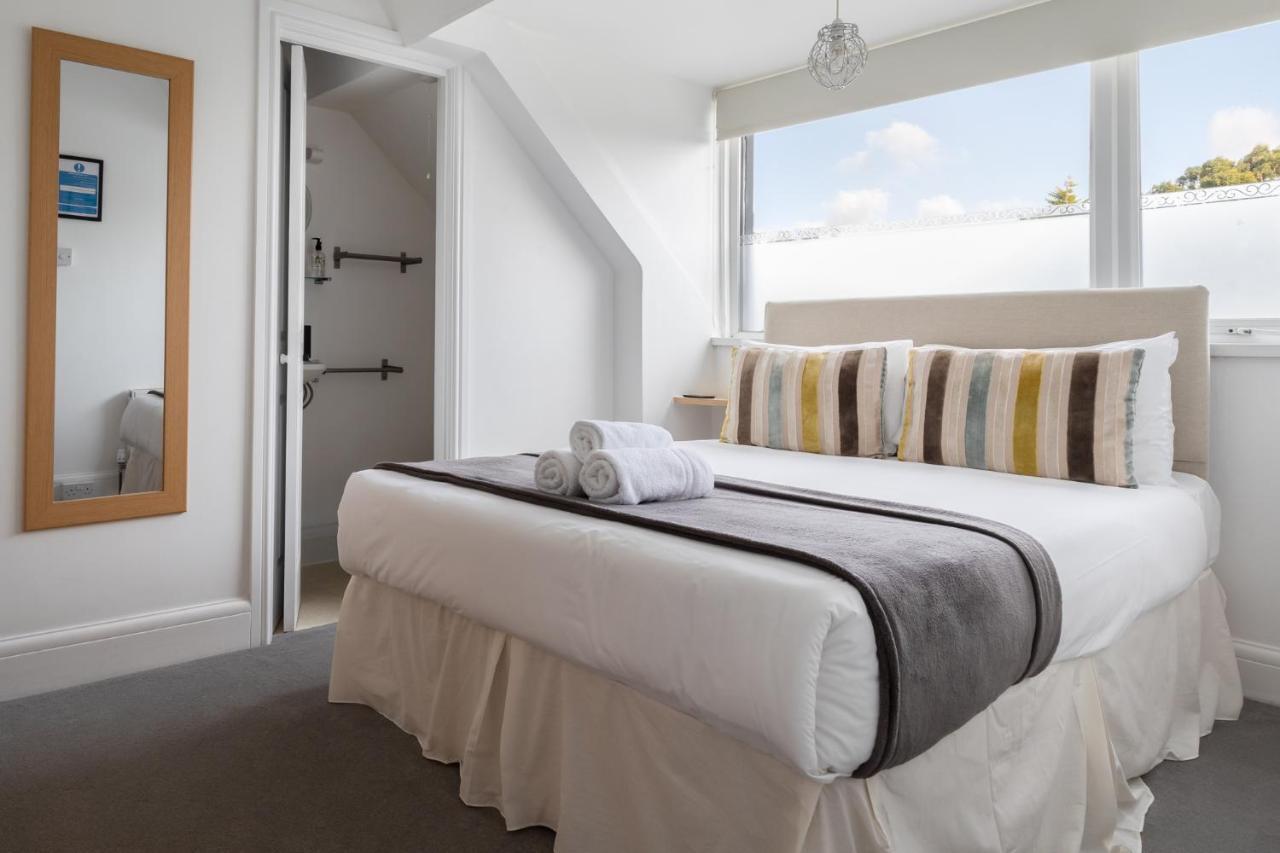 Oasis House 3* Falmouth