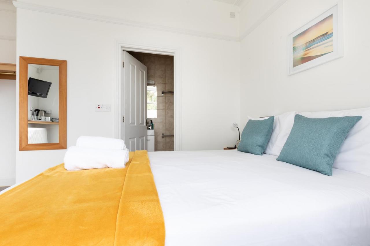 Oasis House 3* Falmouth